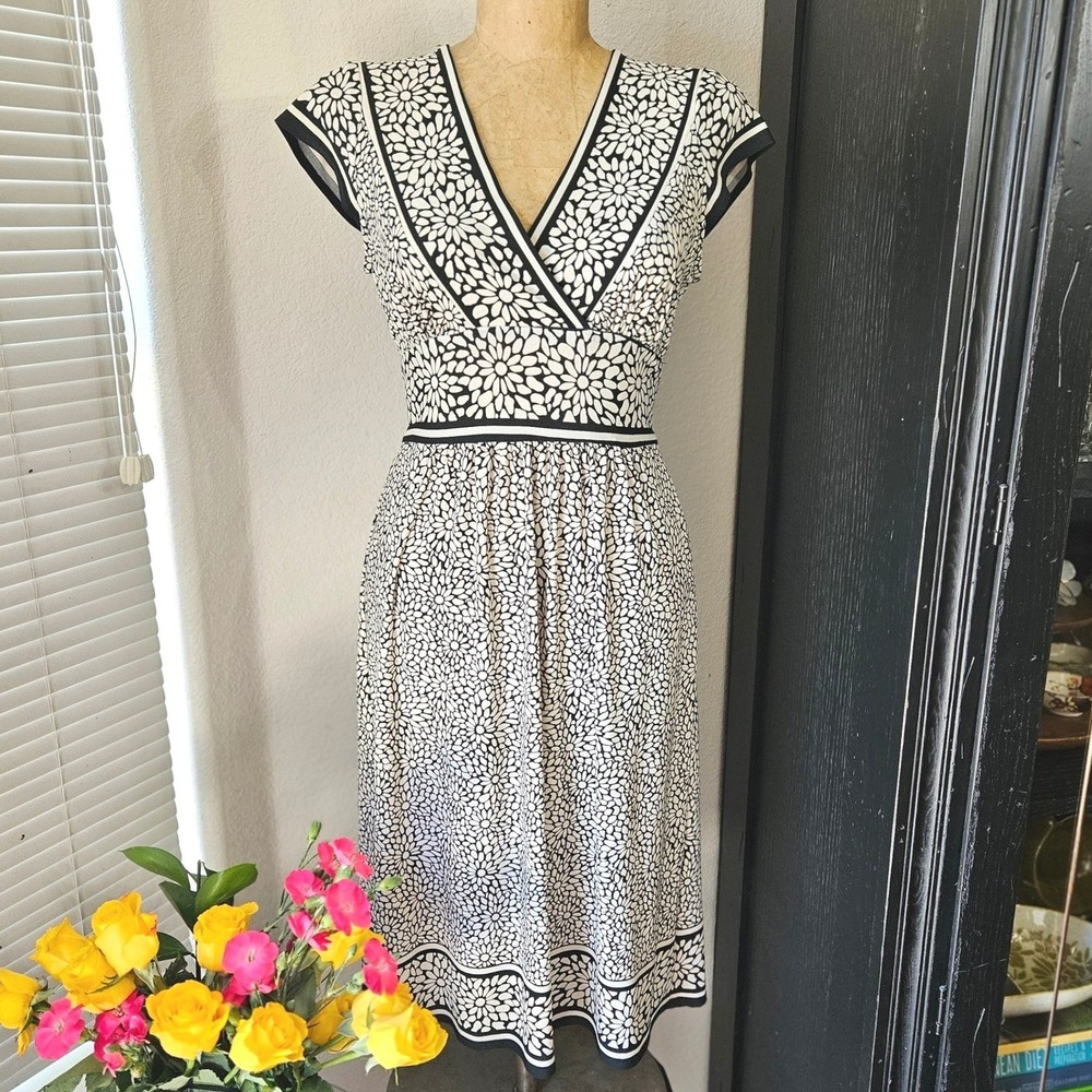 Mariposa Floral Wrap Dress Empire Waist Cap Sleeve M Cottagecore Black Cream